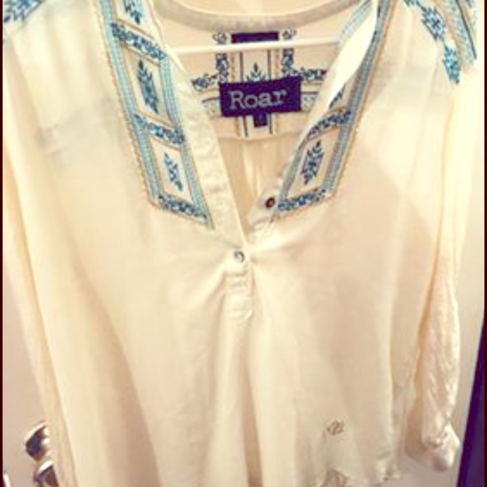 ROAR long sleeve by Buckle